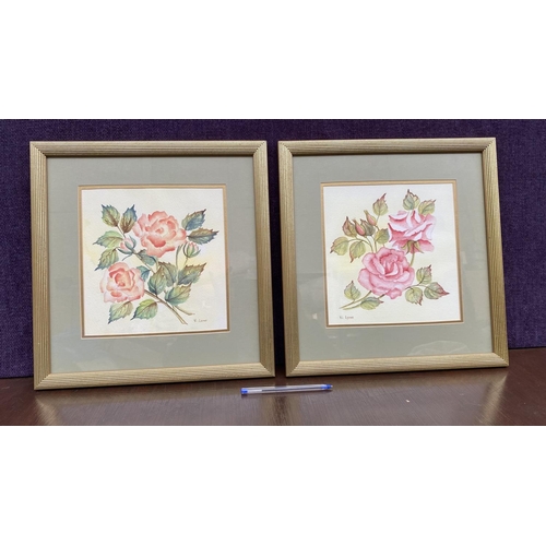 350 - x2 Original Unique Water Color Paintings Depicting Roses with Lovely Golden Frame Signed 'Vi Lyons' ... 