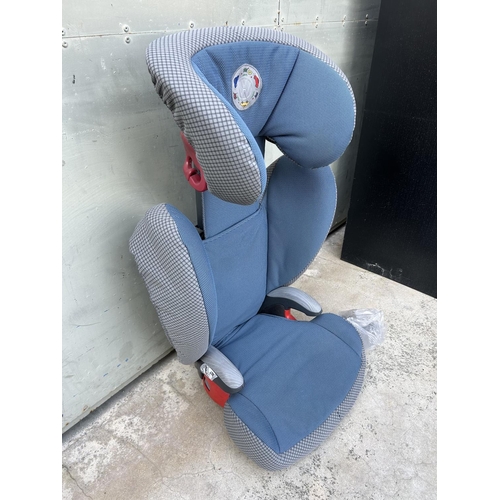 633 - VW Volkswagen Baby Car Seat