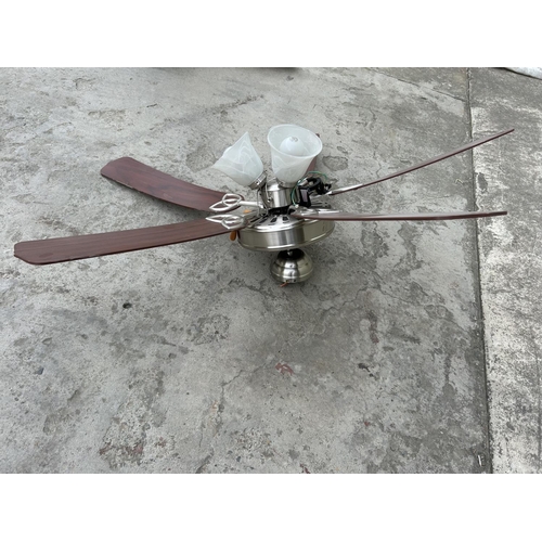 654 - Three-Lamp Ceiling Fan-Light with 5 Blades (A/F)