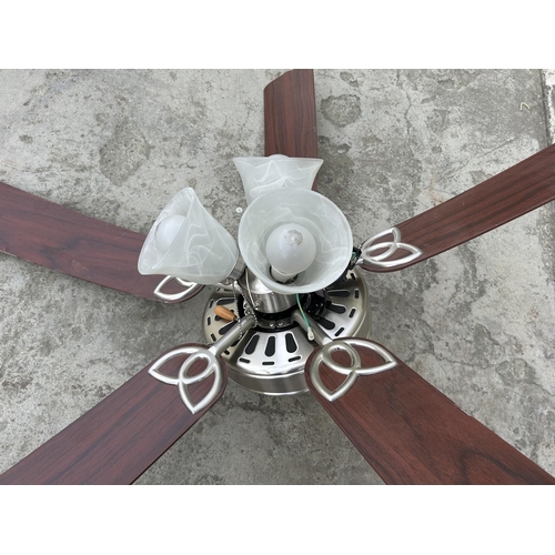 654 - Three-Lamp Ceiling Fan-Light with 5 Blades (A/F)