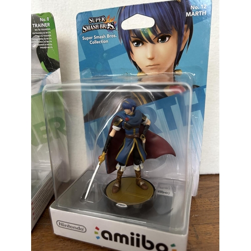 660 - x3 Collectable Nintendo Amiibo Figures