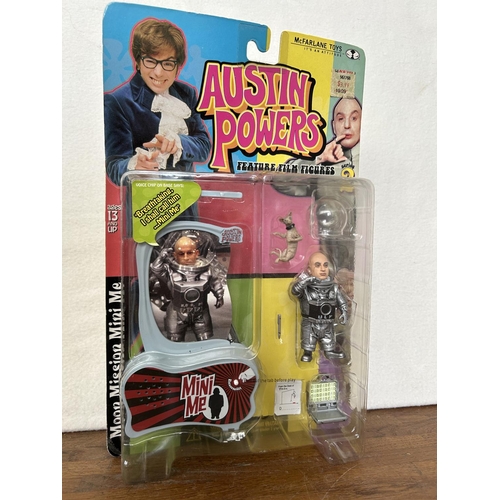 661 - Collection of 3 Austin Power Figures