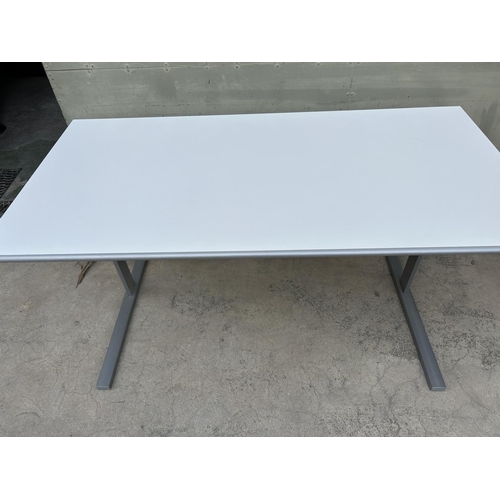 449 - Metal Office Desk with Wooden Top (139 W. x 72 D. x 74cm H.)