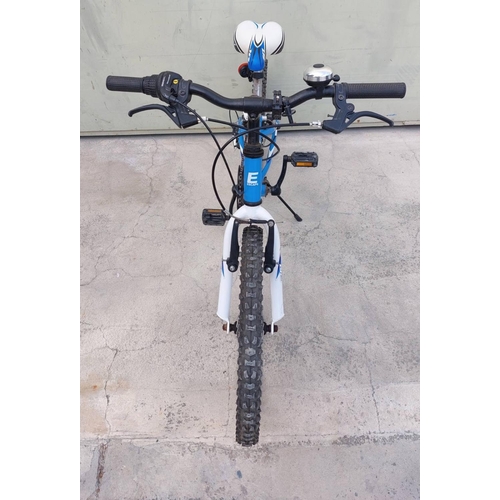 240 - Casper Child's BMX Bike (L. 134cm, H. 65cm)