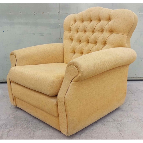 276 - Button Back Large Lounge Chair