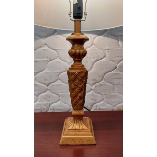 32 - American Ornate Table Lamp - Code AM6971X