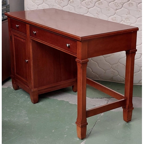 45 - Thomasville USA Cherry Wood Heritage Desk with Keyboard Drawer (129 W. x 56 D. x 83cm H.) - Code AM7... 