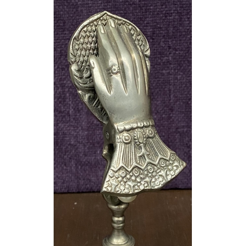 61 - Victorian Memo Holder Memo Clip on Stand in Shape of Hand  (21cm H.)