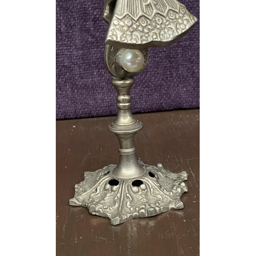 61 - Victorian Memo Holder Memo Clip on Stand in Shape of Hand  (21cm H.)