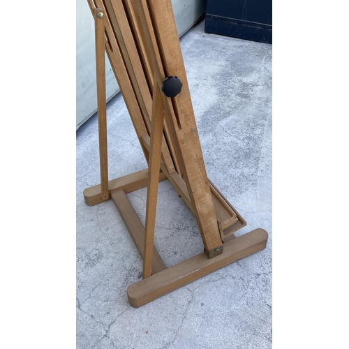 7 - An Artist 'Lefranc Bourgeois' Professional Floor Standing Height Adjustable Easel, Full Height (150c... 