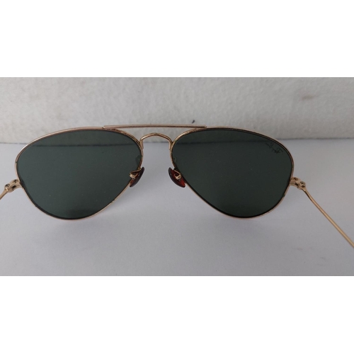 204 - Ray Ban Aviator Gold Sunglasses