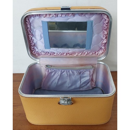 411 - Antler Vanity Travel Beauty Bag