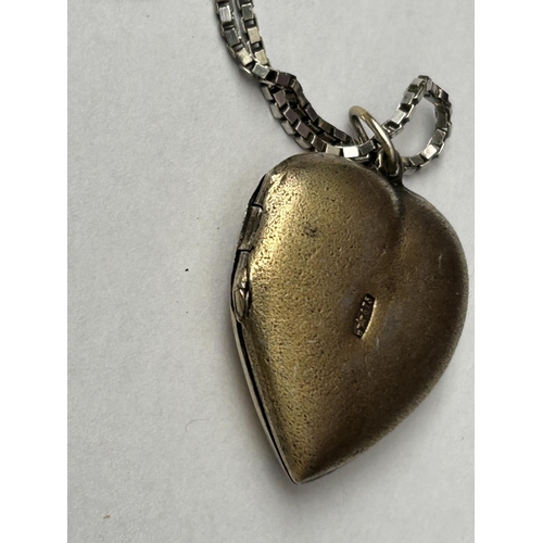 186 - Vintage Locket Pendant Silver 875 Hammered Heart Shape with Alexandrite Stone and Silver Chain