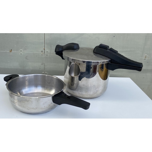 39 - BergHOFF Cook & Co  Pressure Cooker - Code N/A