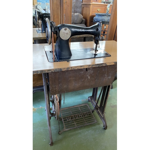 24 - Antique Singer Treadle Sewing Machine Numbered 940474