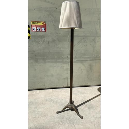 28 - Vintage Brass Floor Standing Decorative Lamp