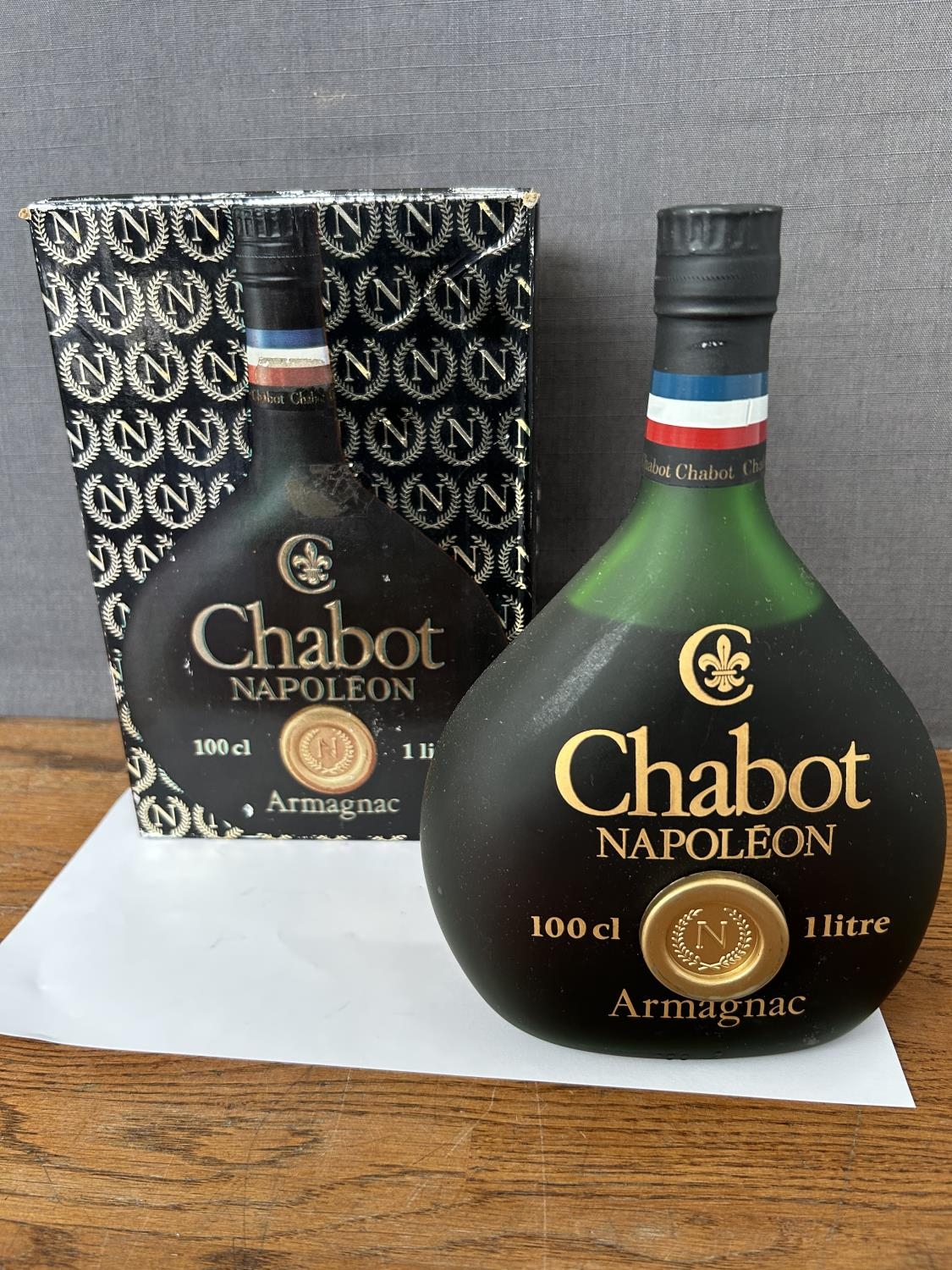 ブランデー Chabot Napoleon Armagnac & Camus Armagnac Chabot, Napoleon Special Reserve, gift box, 700 ml