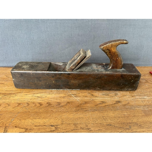 Lot 28        