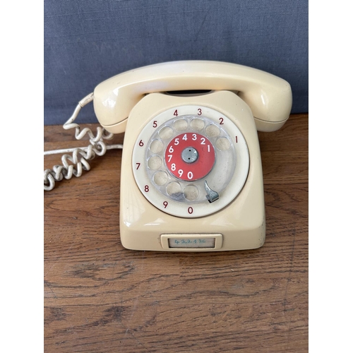 115 - Vintage 1971 CYTA Off White Rotary Dial Telephone