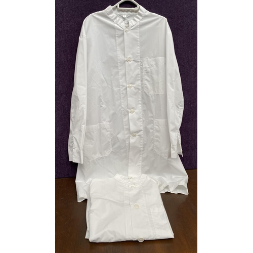 131 - x2 White Long Sleeve Unisex Button Up Lab/Doctors Robe Size 56