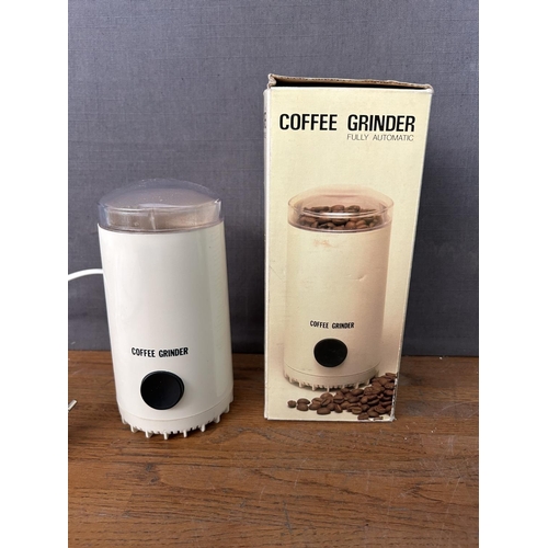 186 - Sunbeam Electric Carving Knife Together with Electric Coffee Grinder
