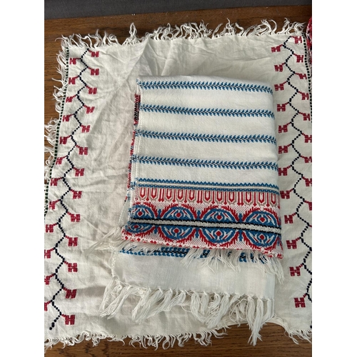 371 - Cyprus Handmade Embroidery Small Table Runners