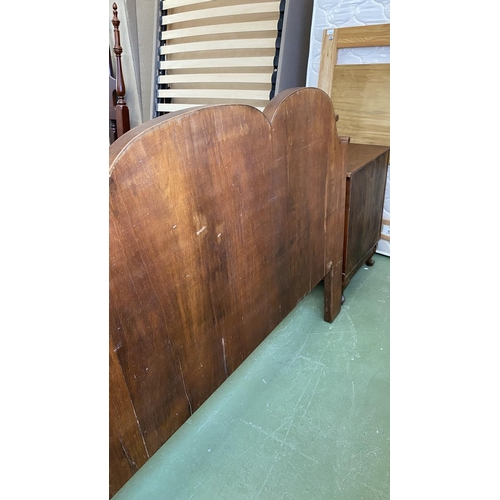 166 - Large Beautiful Walnut Single Bed Frame Together with 2 Matching Bedside Tables (Missing x1 Handle -... 