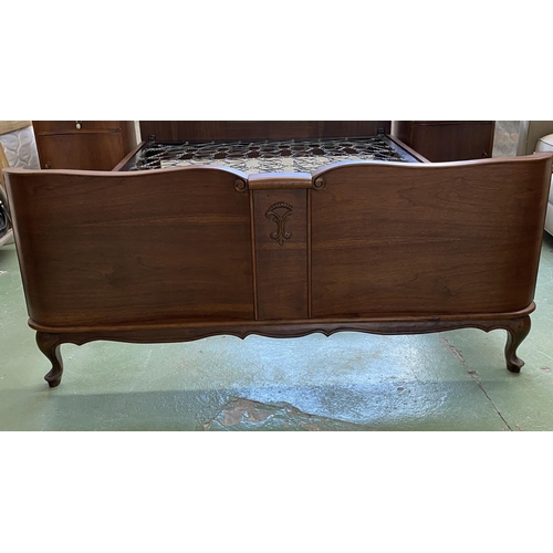 166 - Large Beautiful Walnut Single Bed Frame Together with 2 Matching Bedside Tables (Missing x1 Handle -... 