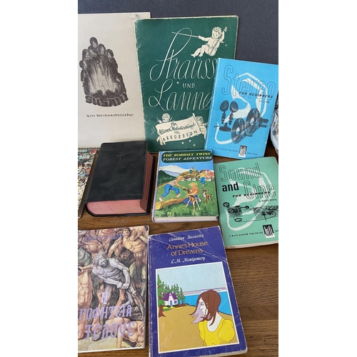 403 - Qty of Vintage Collectible Books