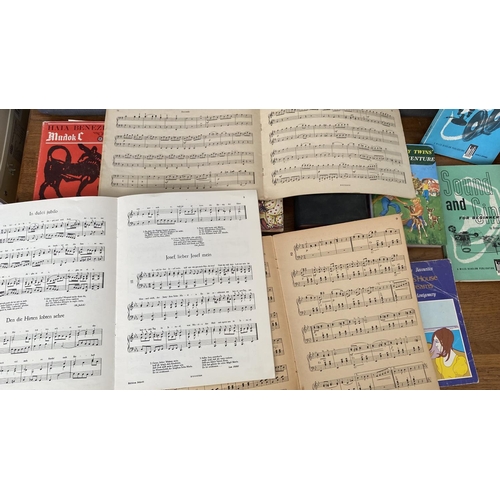 403 - Qty of Vintage Collectible Books