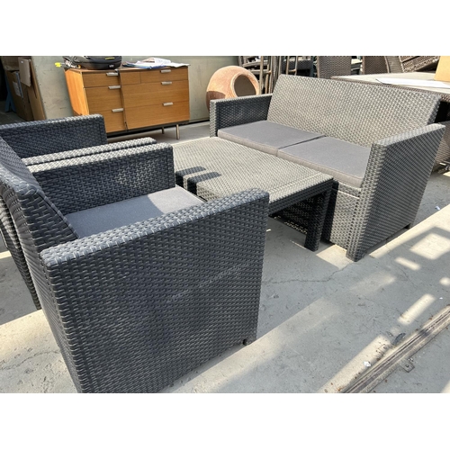 140 - Alibert Wicker Garden Cushioned Set Comprising 3-Seat Sofa, x2 Armchairs and Coffee Table