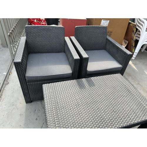 140 - Alibert Wicker Garden Cushioned Set Comprising 3-Seat Sofa, x2 Armchairs and Coffee Table