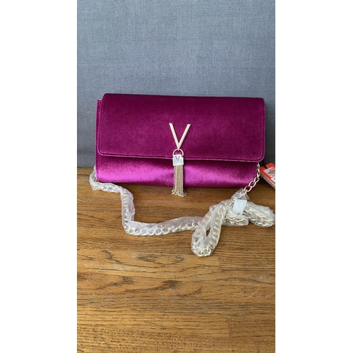 118 - Mario Valentino Ladies Evening Bag with Chain Strap (Unused)