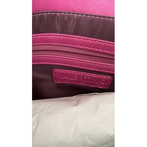 118 - Mario Valentino Ladies Evening Bag with Chain Strap (Unused)