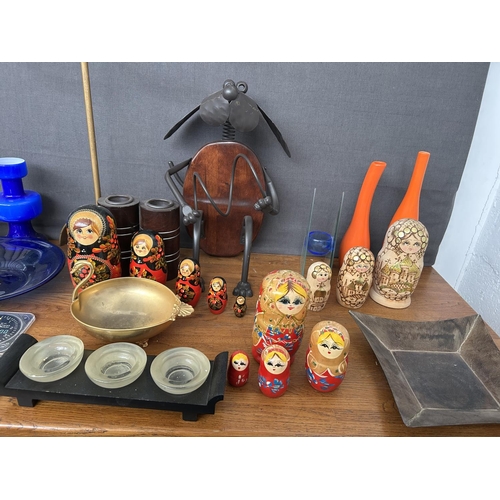 242 - Qty of Miscellaneous Items and Decorations Incl. x3 Russian Matryoshkas