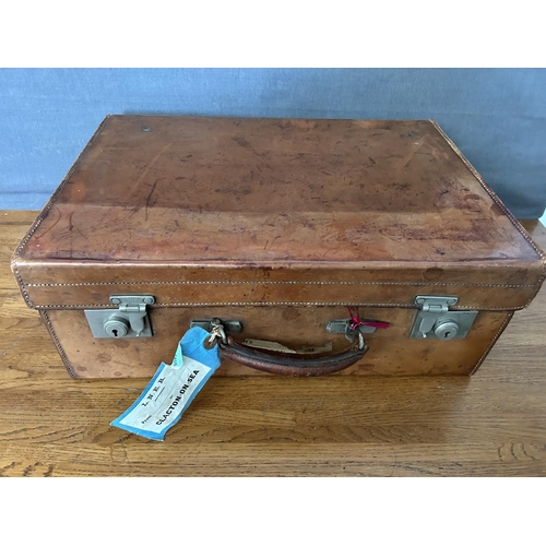 136 - Antique Circa 1910 English Edwardian Gentleman's Travel Leather Suitcase with Keylock