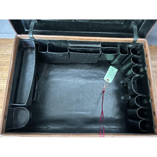 136 - Antique Circa 1910 English Edwardian Gentleman's Travel Leather Suitcase with Keylock