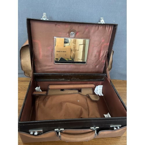 138 - Antique Circa 1910 English Edwardian Gentleman's Travel Leather Suitcase