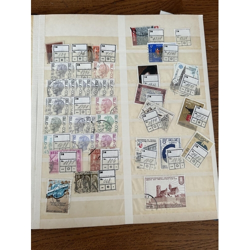 339 - Album with Collection of Belgium and Nederland's Stamps from 1940's