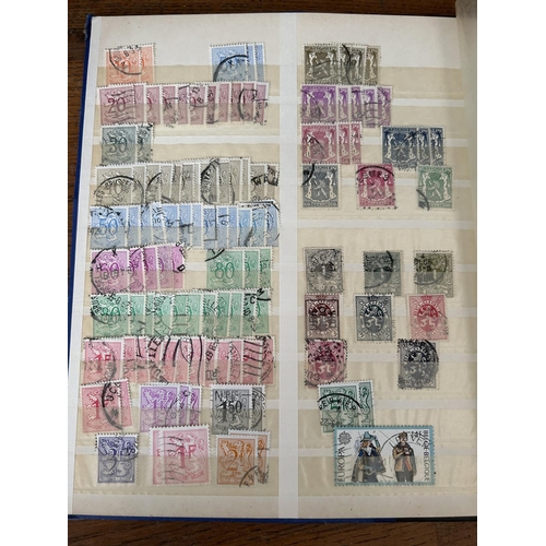 339 - Album with Collection of Belgium and Nederland's Stamps from 1940's