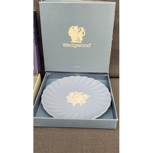 143 - x2 Wedgwood Blue Jasperware Spade Dish/Heart Ring Dish Together with Blue Fluted Candy Tray (Unused,... 