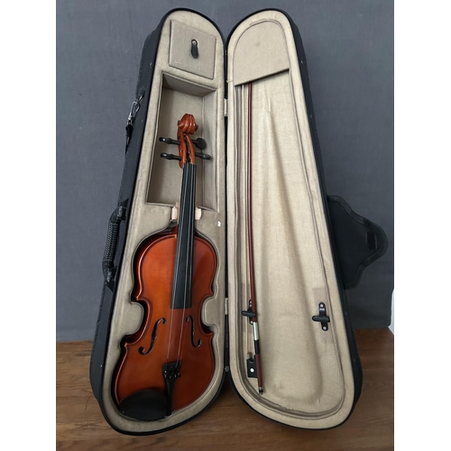 279 - As New 4/4 Acoustic violin for Beginner with Bow and Hard Case