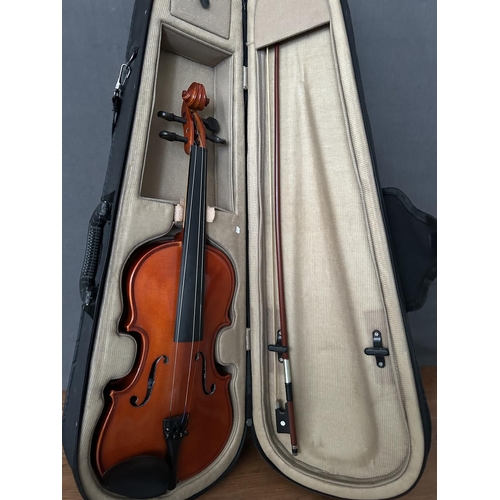 279 - As New 4/4 Acoustic violin for Beginner with Bow and Hard Case