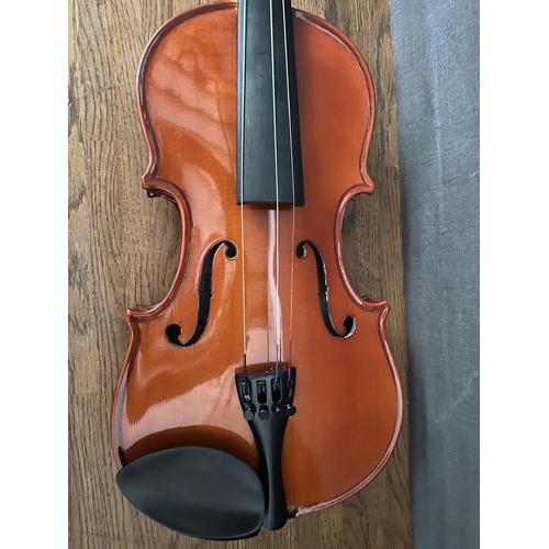 279 - As New 4/4 Acoustic violin for Beginner with Bow and Hard Case