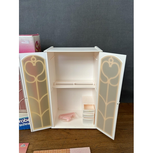 296 - Vintage Sindy Wardrobe Children's Toy