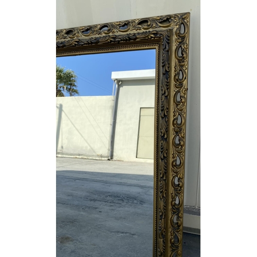 280 - Decorative Wall Mirror with Antique/Classical Style Gold Tone Frame/Surround Plastic (60 x 83cm)