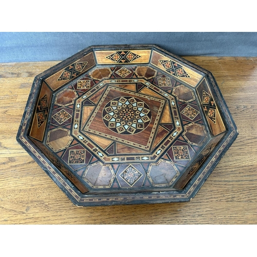 301 - Vintage Wooden Inlaid Octagonal Serving Tray (38cm Diameter)