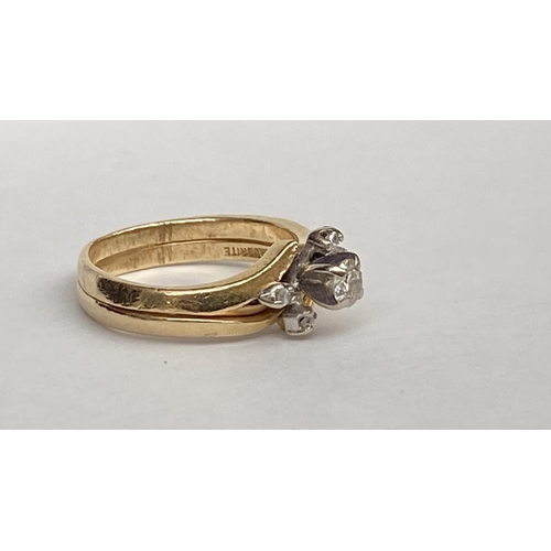 252 - Yellow & White 14ct Ring with Center Diamond 3.8gr
