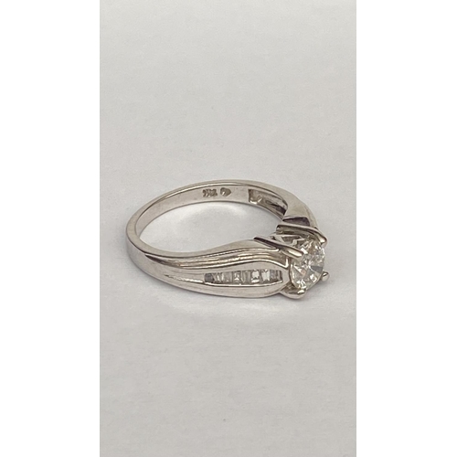 253A - Solid White Gold 14ct Engagement Ring with Center Diamond (Total Weight 4.4gr)