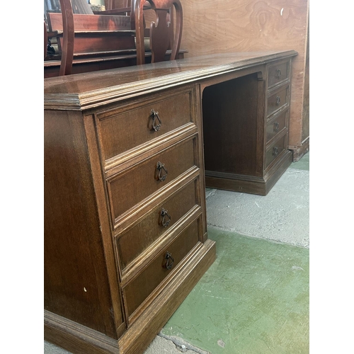314 - Vintage Solid Oak Classic Kneehole Desk with Multiple Drawers (187 W. x 50 D. x 73cm H.)